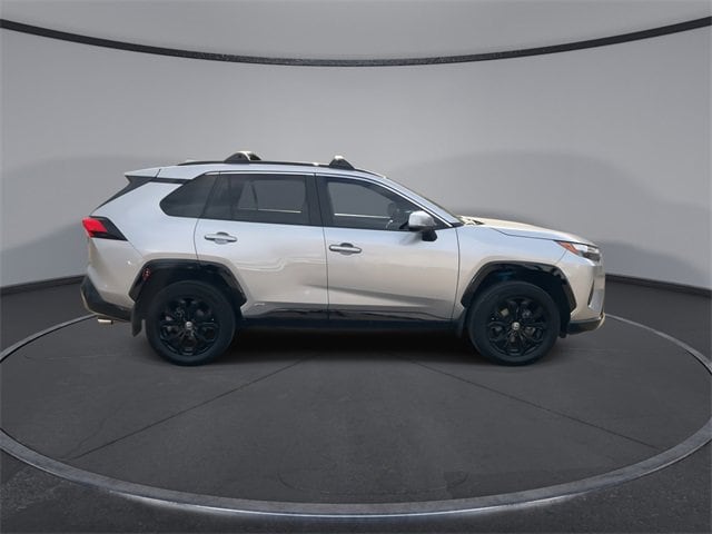 Thumbnail: 2024 Toyota RAV4 - 9