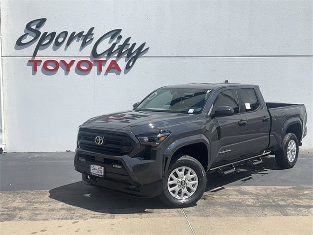 2025 Toyota Tacoma SR5's photo