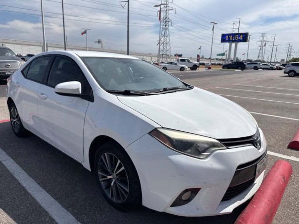 Used 2016 Toyota Corolla LE Sedan