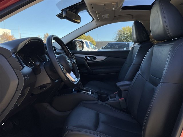 Thumbnail: 2020 Nissan Rogue Sport - 13