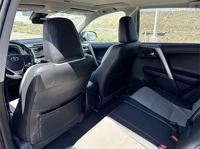 Thumbnail: 2018 Toyota RAV4 - 14