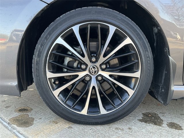 Thumbnail: 2020 Toyota Camry - 11