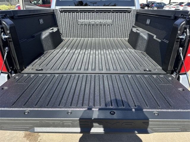 Thumbnail: 2025 Toyota Tacoma - 15