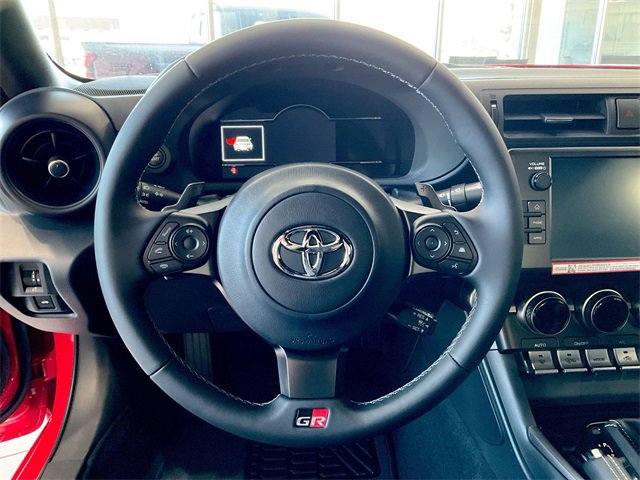 Thumbnail: 2025 Toyota GR86 - 12