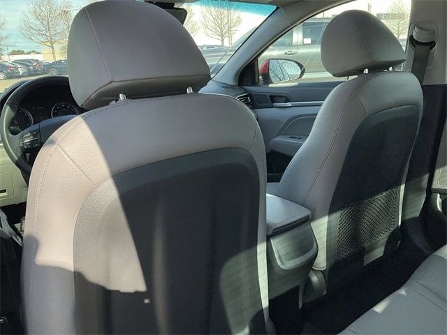 Thumbnail: 2020 Hyundai Elantra - 16