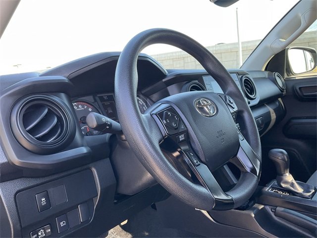 Thumbnail: 2022 Toyota Tacoma - 10