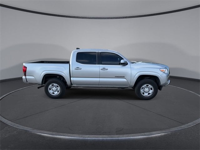 Thumbnail: 2022 Toyota Tacoma - 9