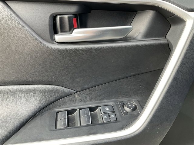 Thumbnail: 2025 Toyota RAV4 - 14