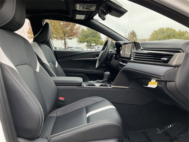 Thumbnail: 2025 Toyota Camry - 18