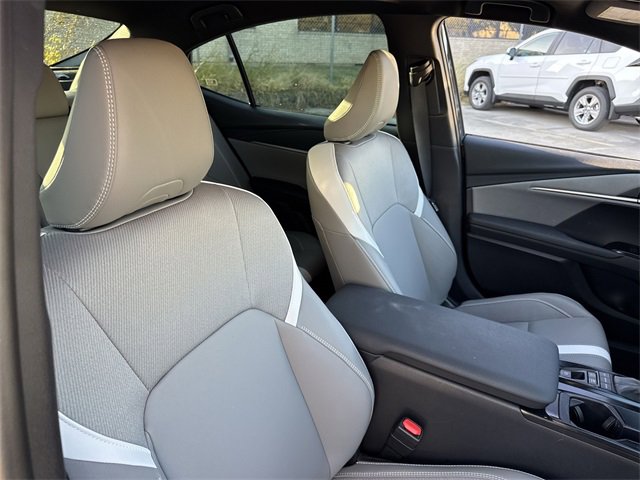 Thumbnail: 2025 Toyota Camry - 16