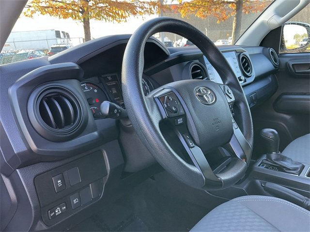 Thumbnail: 2022 Toyota Tacoma - 10