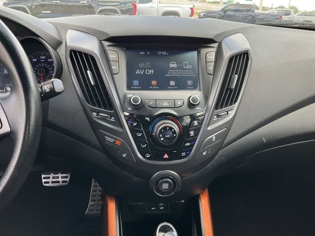 Thumbnail: 2017 Hyundai Veloster - 19