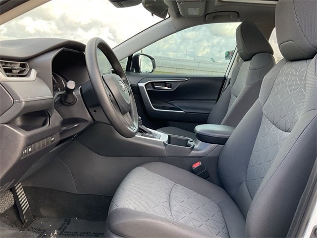 Thumbnail: 2025 Toyota RAV4 - 13