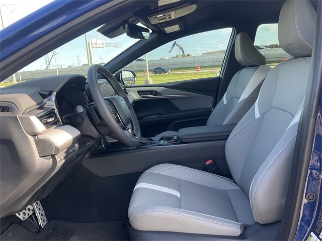 2025 Toyota Camry SE 12