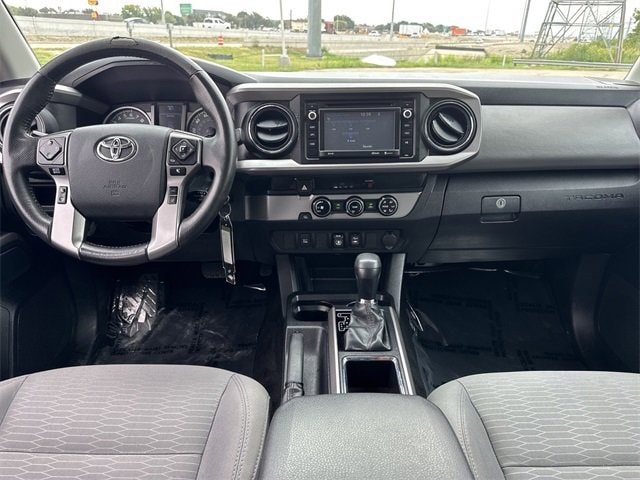 Thumbnail: 2018 Toyota Tacoma - 18