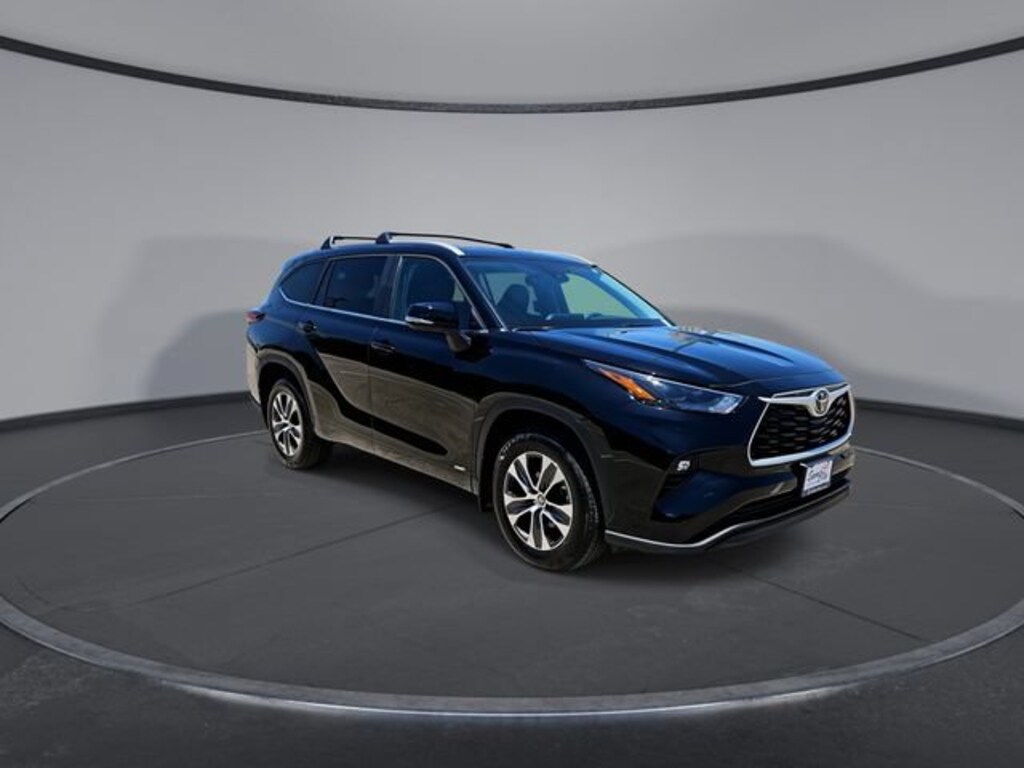 Certified 2026 Toyota Highlander Hybrid XLE SUV