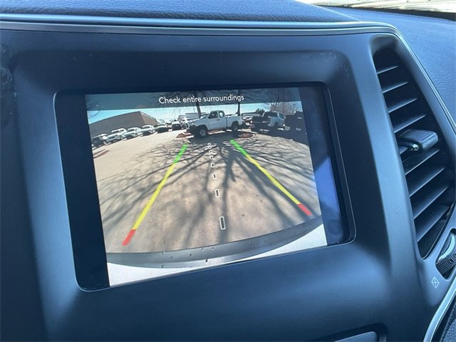 Thumbnail: 2021 Jeep Cherokee - 21