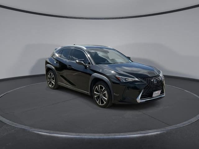 Thumbnail: 2021 Lexus UX - 2