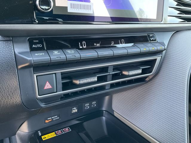 Thumbnail: 2026 Toyota Camry - 24