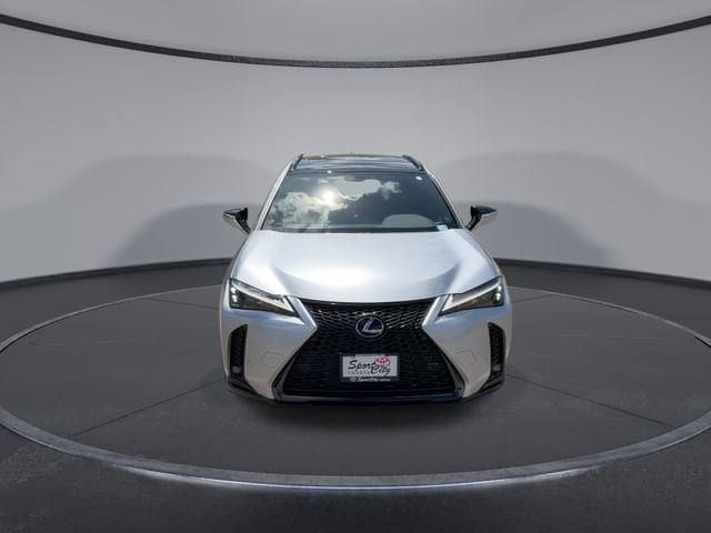Thumbnail: 2023 Lexus UX - 3