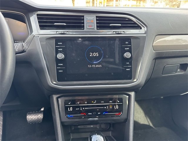 Thumbnail: 2024 Volkswagen Tiguan - 19