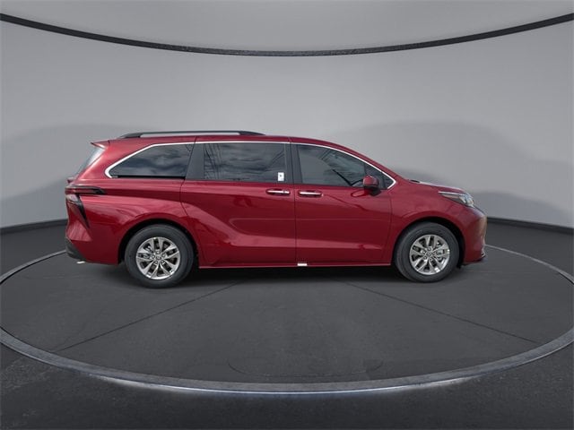 Thumbnail: 2026 Toyota Sienna - 9