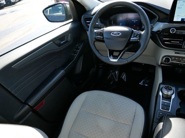 Thumbnail: 2023 Ford Escape - 6