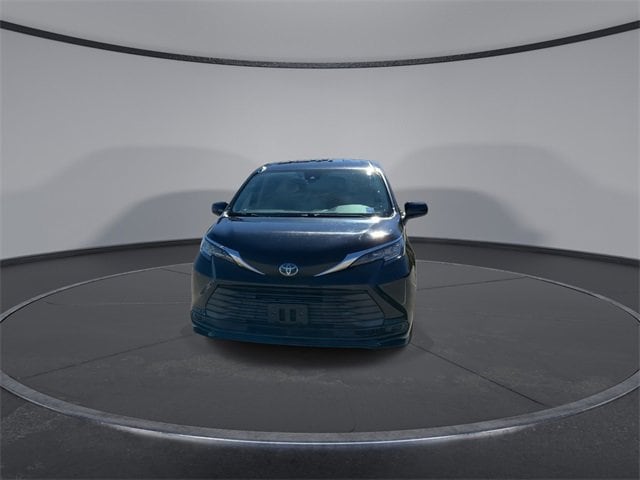 Thumbnail: 2021 Toyota Sienna - 3