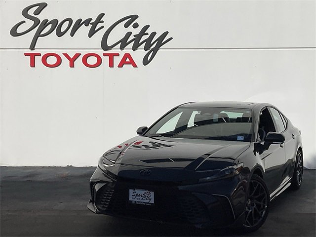 2026 Toyota Camry SE's photo