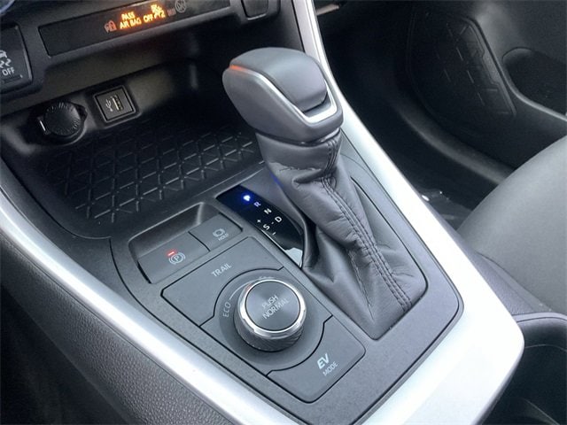 Thumbnail: 2024 Toyota RAV4 - 23