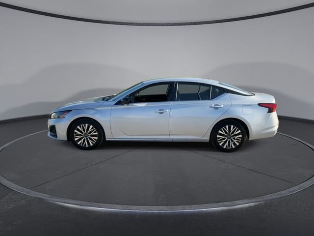 Thumbnail: 2024 Nissan Altima - 5