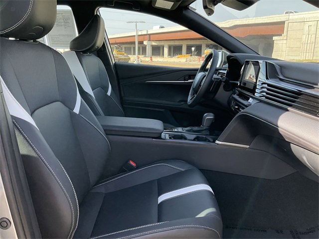 Thumbnail: 2025 Toyota Camry - 17