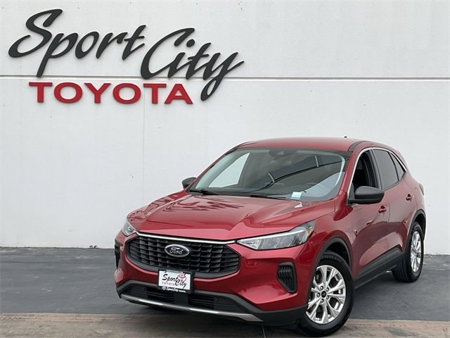 Thumbnail: 2023 Ford Escape - 1