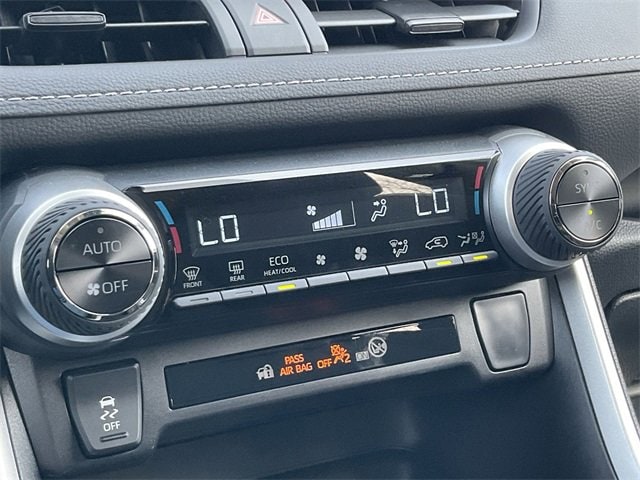 Thumbnail: 2025 Toyota RAV4 - 23