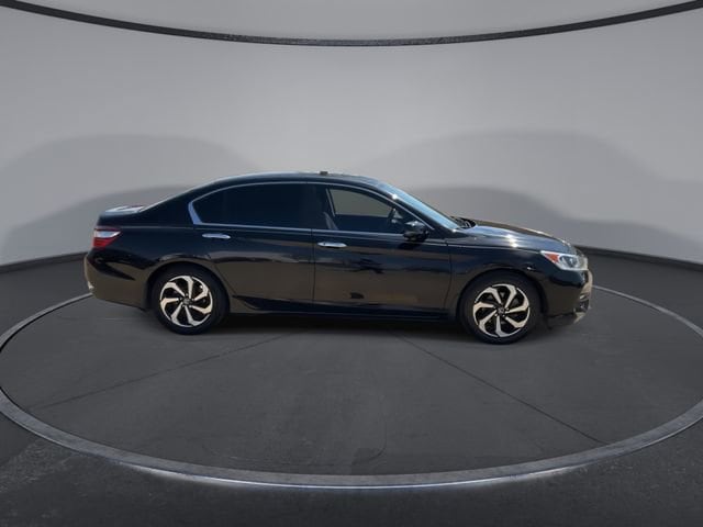 Thumbnail: 2017 Honda Accord - 9