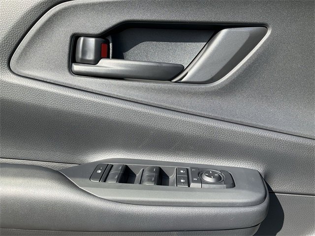 Thumbnail: 2025 Toyota Prius - 14