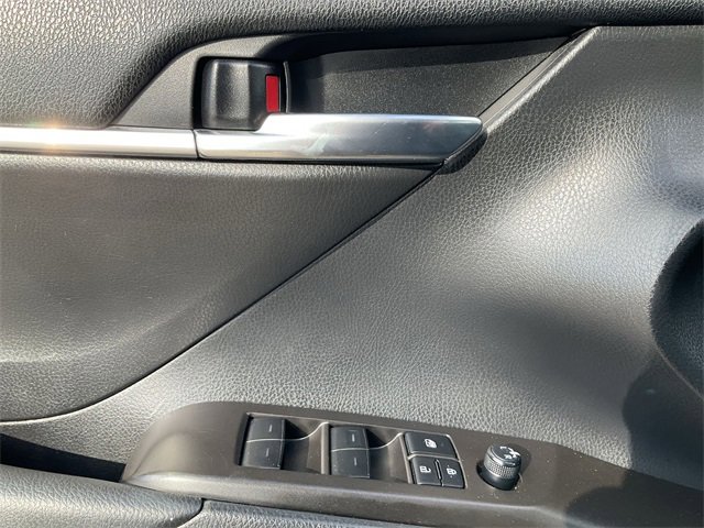 Thumbnail: 2023 Toyota Camry - 14