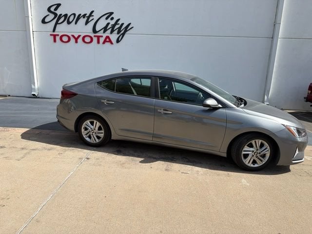 Thumbnail: 2019 Hyundai Elantra - 4