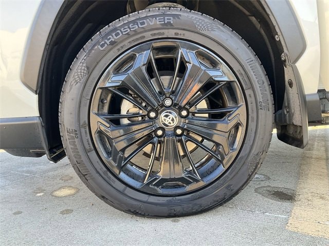 Thumbnail: 2022 Toyota RAV4 - 12