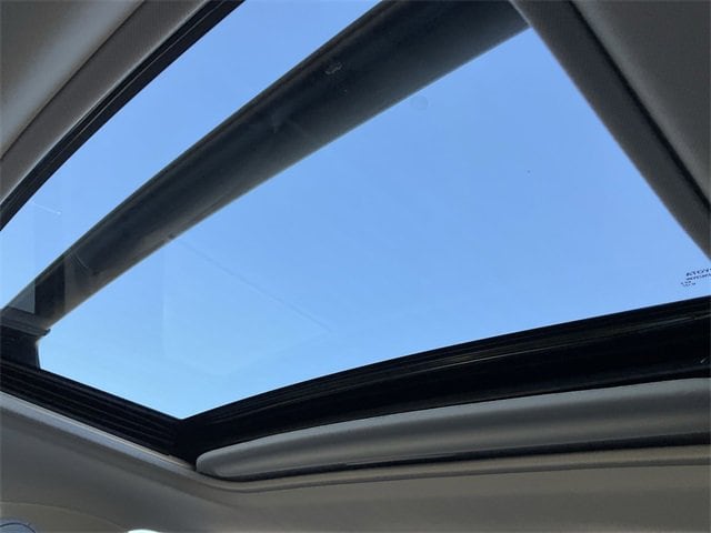 Thumbnail: 2025 Toyota RAV4 - 15