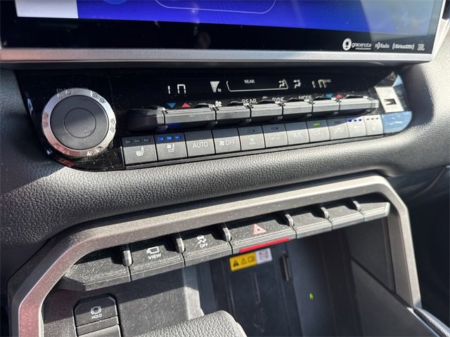 Thumbnail: 2024 Toyota Sequoia - 25