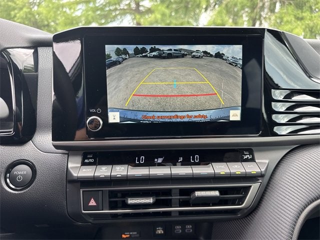2025 Toyota Camry SE 20