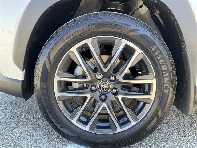 Thumbnail: 2026 Toyota Corolla Cross - 12