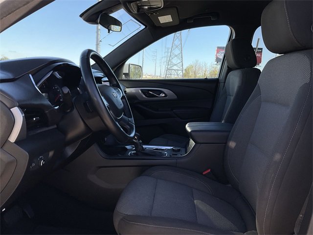 Thumbnail: 2023 Chevrolet Traverse - 13