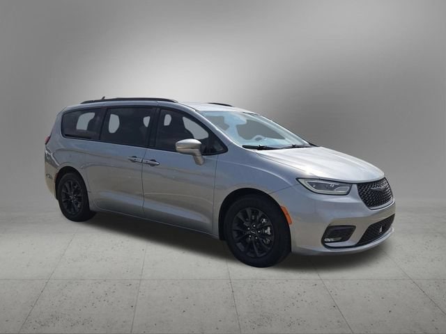 Thumbnail: 2021 Chrysler Pacifica - 7