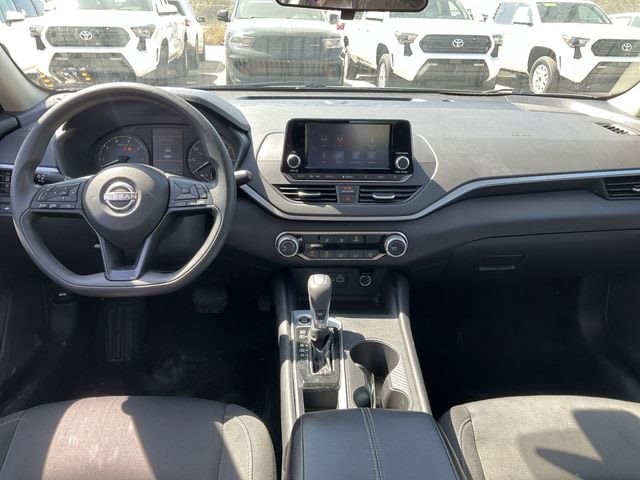 Thumbnail: 2024 Nissan Altima - 18