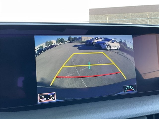 Thumbnail: 2020 Lexus ES - 21