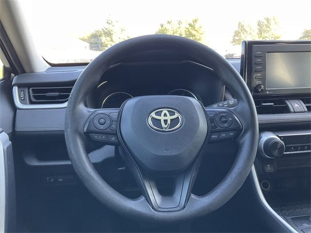 Thumbnail: 2021 Toyota RAV4 - 19