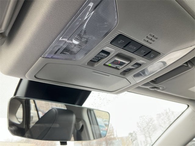 Thumbnail: 2025 Toyota RAV4 - 26