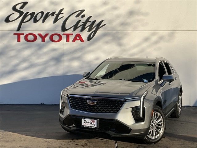 Thumbnail: 2024 Cadillac XT4 - 1